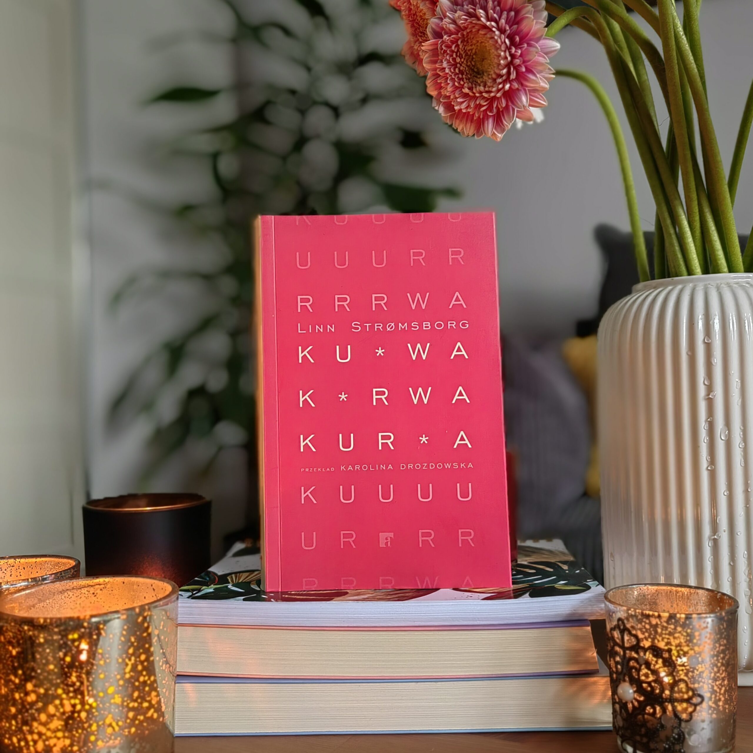 Recenzja: Ku*wa, k*rwa, kur*a - Linn Strømsborg