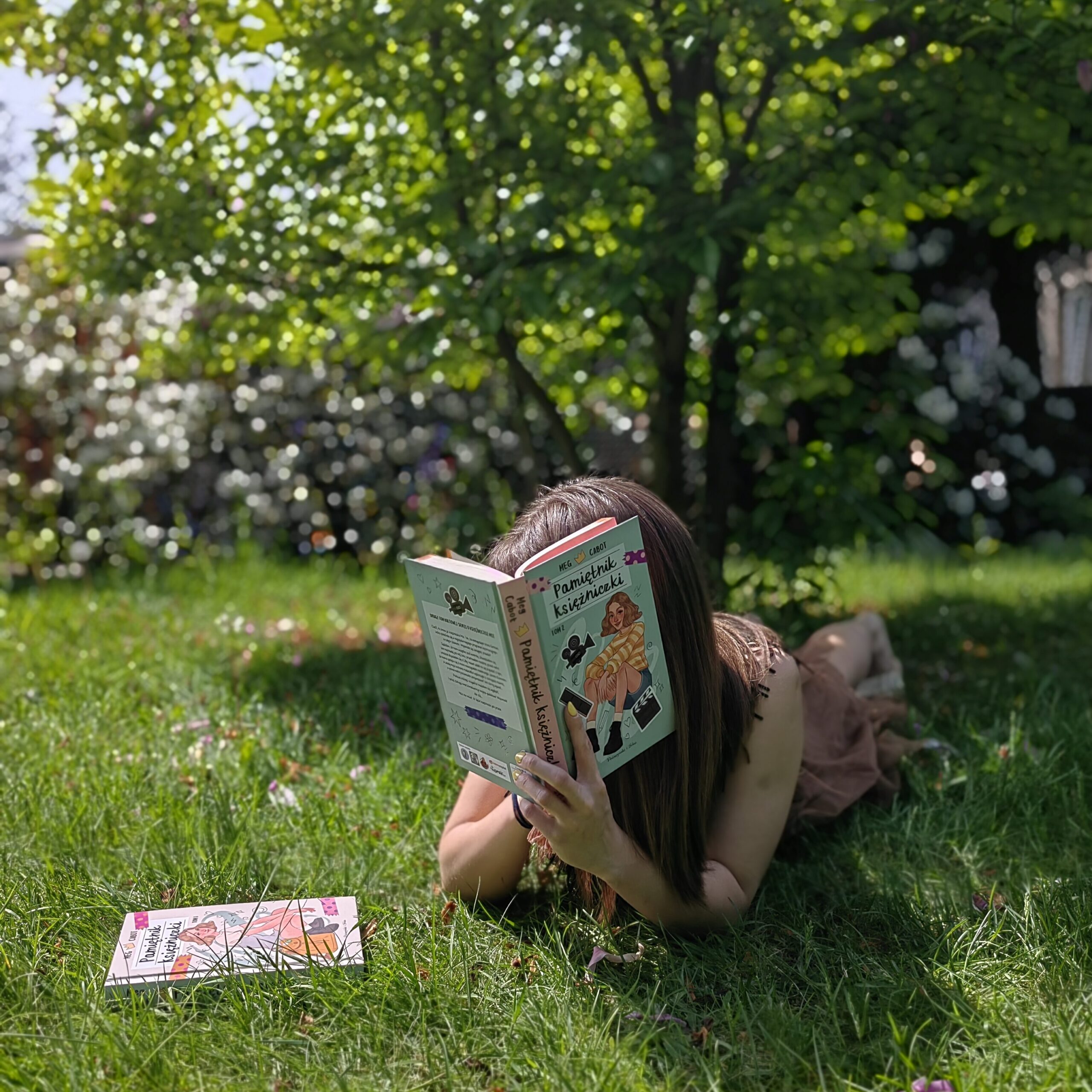 Recenzja: Pamiętnik księżniczki. Tom 2. Księżniczka w blasku reflektorów - Meg Cabot