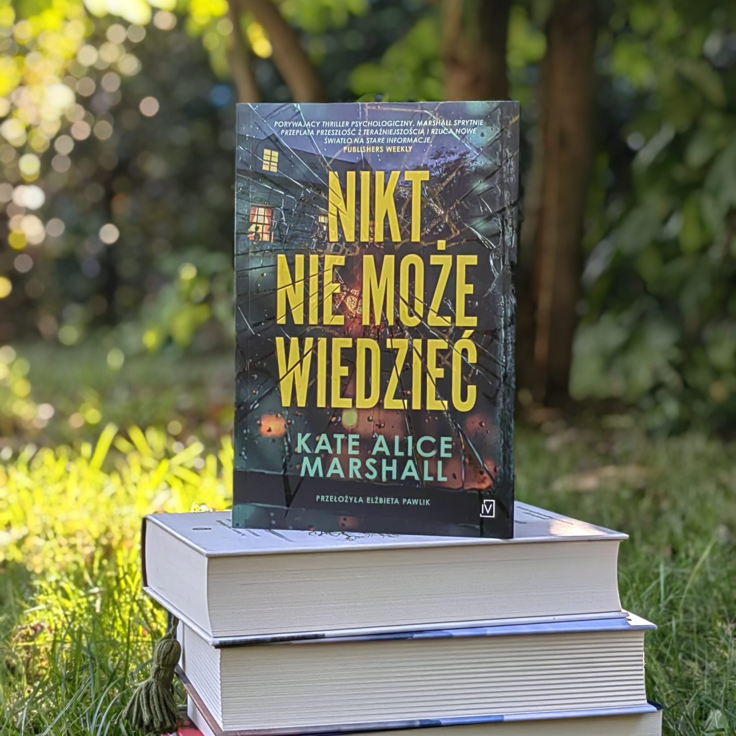 Recenzja:Nikt nie może wiedzieć - Kate Alice Marshall
