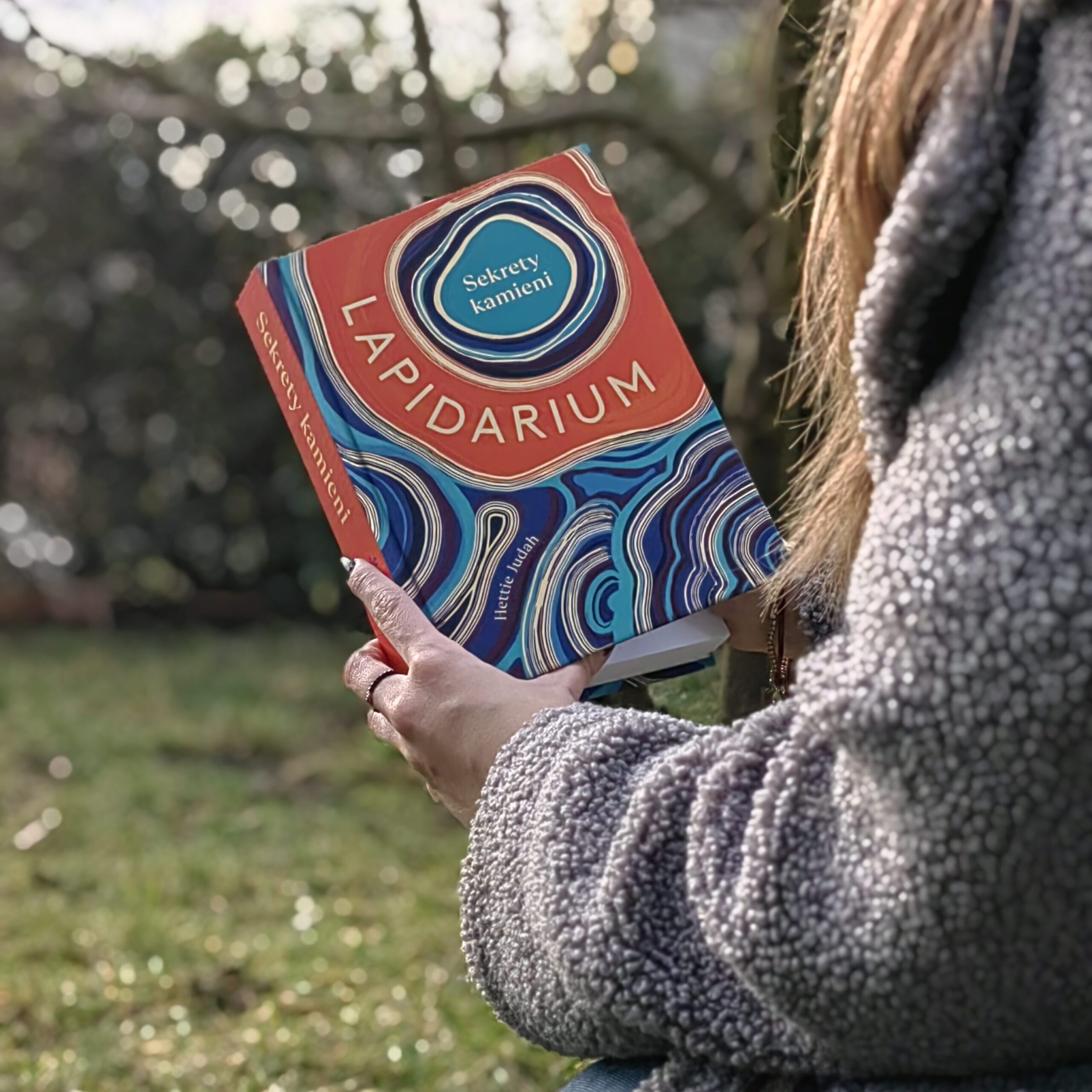 Recenzja: Lapidarium. Sekrety kamieni - Hettie Judah